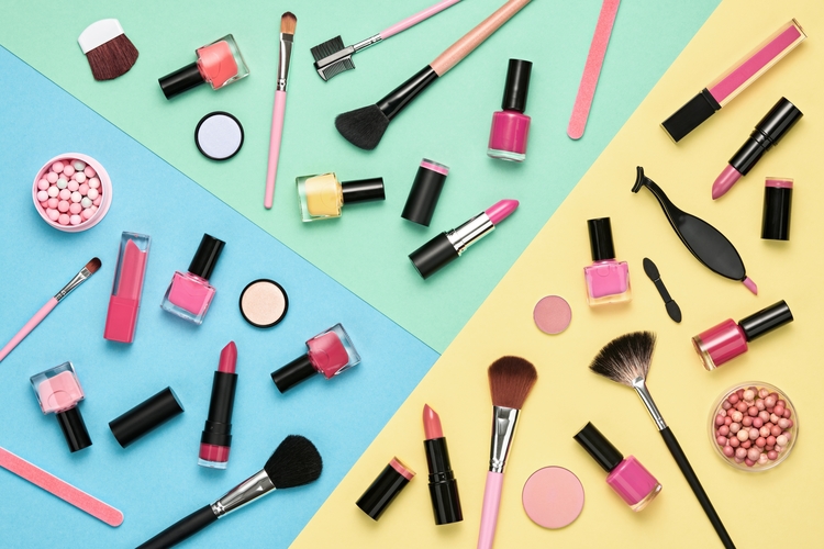 Причини записатися на курси в школу краси